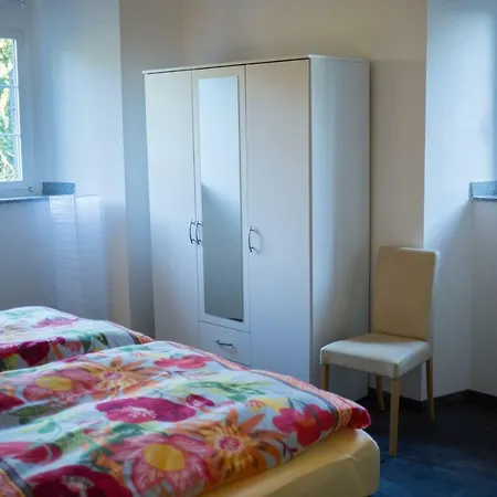 Quadenhof Apartamento *